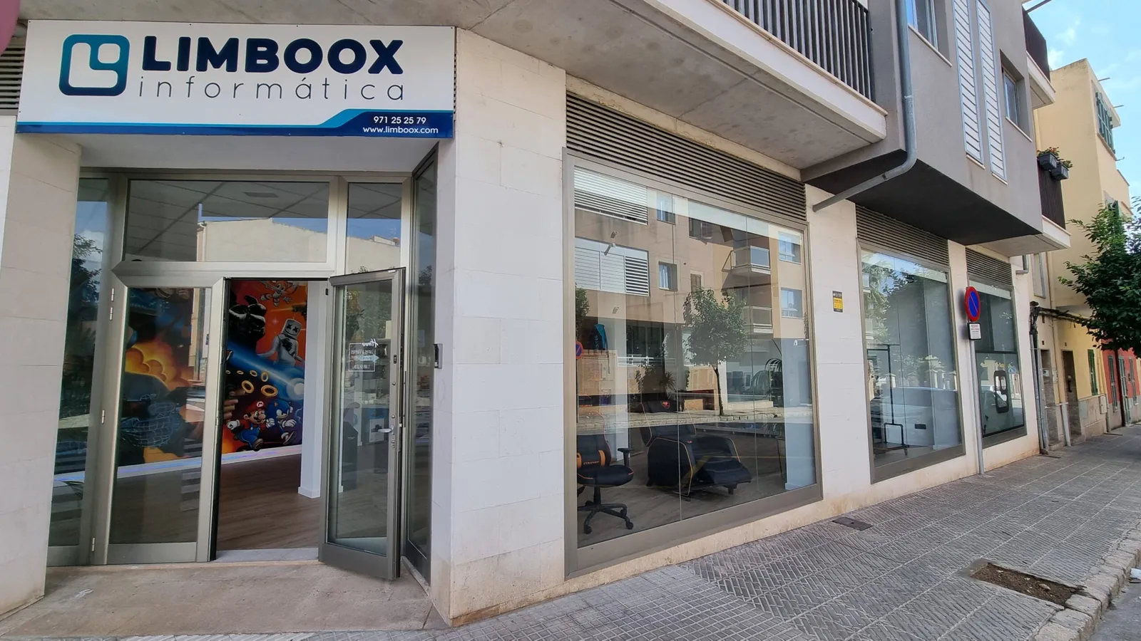 Fachada de la tienda Limboox Informática en Inca